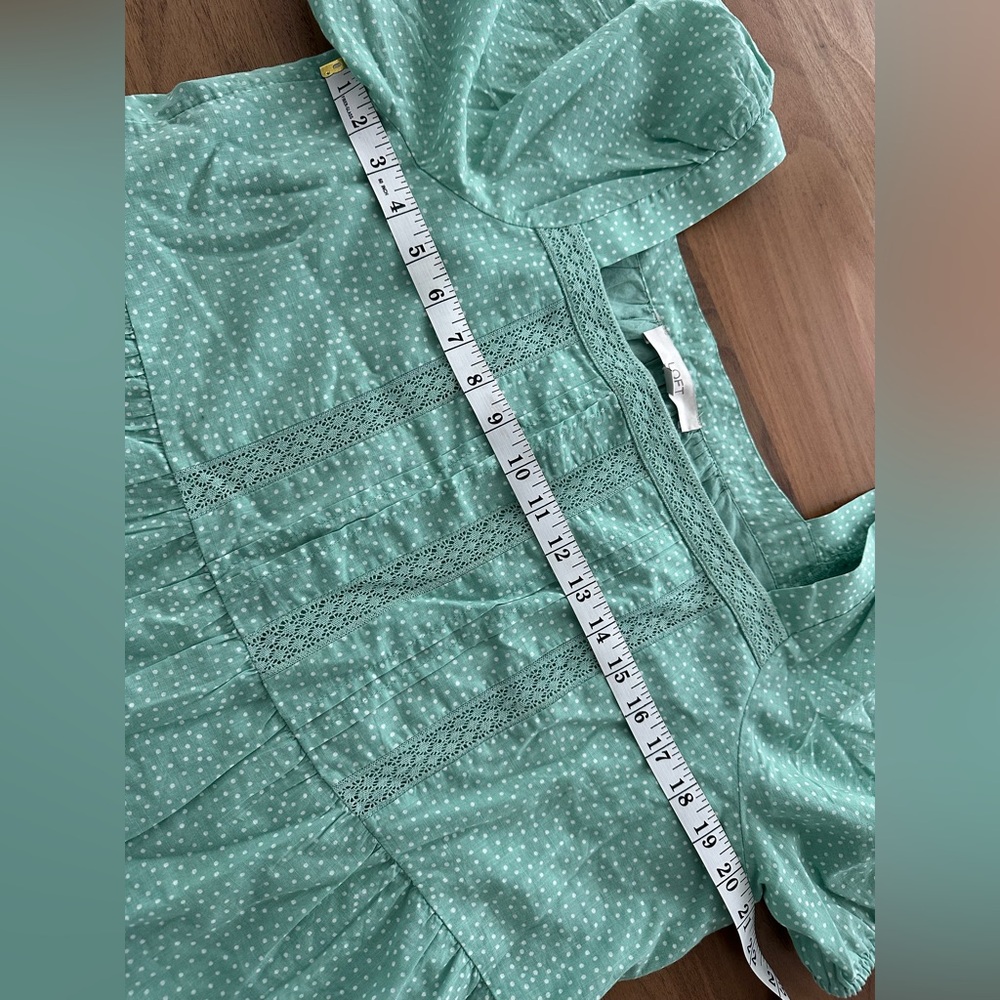 LOFT Green & White Dotted Tiered Blouse – Size Large – Like-New - Picture 5 of 8